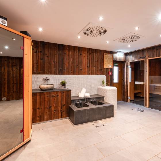 Sauna Area - LA GAP